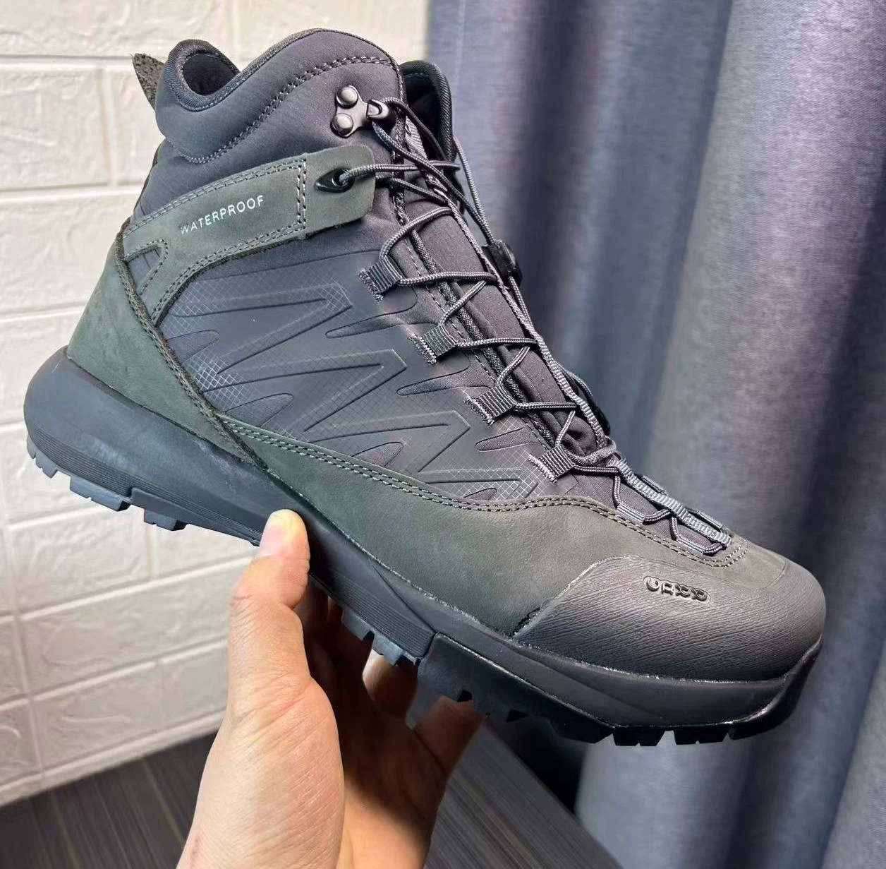 High Top Hiking Leather Shoes  - Streetwear Brand Designs ulasan dan harga