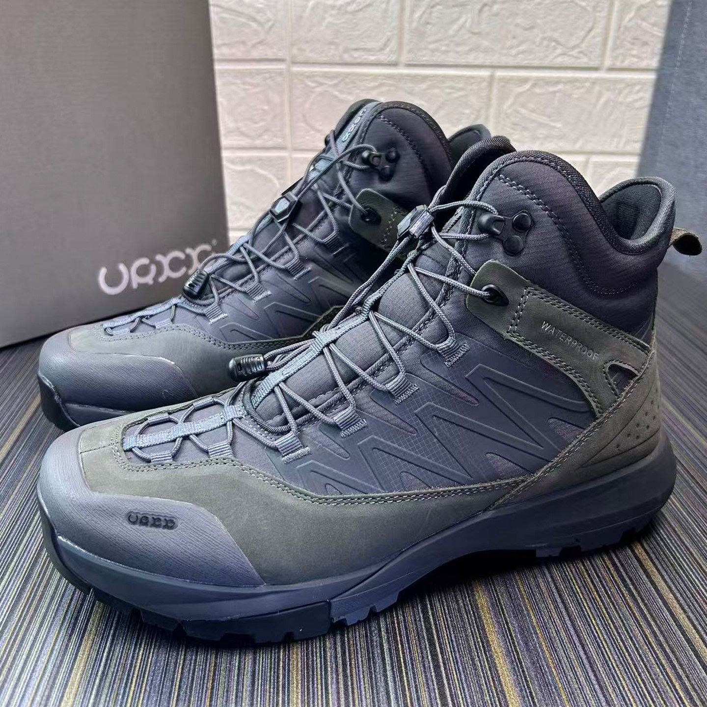 High Top Hiking Leather Shoes  - Streetwear Brand Designs ulasan dan harga